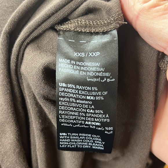 Sz XXS Brown V-Neck Short Sleeve White House Black Market Top - Picture 7 of 7